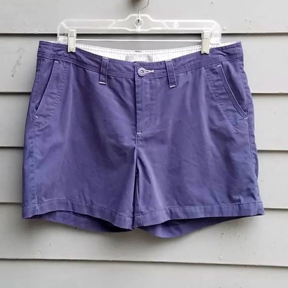 Natural Reflections Navy Shorts size 12